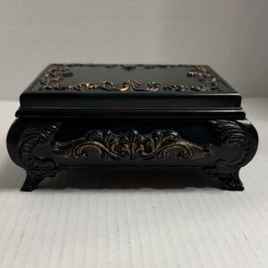 Ornate Green and Gold Jewelry Box